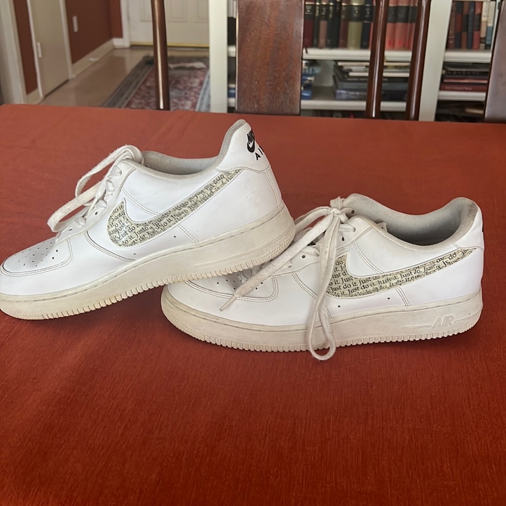 Nike Air Force One hologram “just do it” swoosh.  Size Men’s 11.5